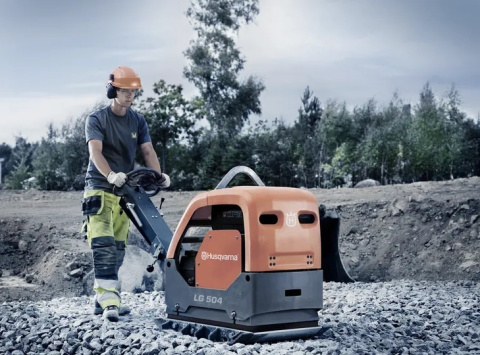 Zagęszczarka dwukierunkowa rewersyjna Husqvarna LG 504 - Hatz 1D81Z, 450 kg Zagęszczarka dwukierunkowa rewersyjna Husqvarna LG 504 - Hatz 1D81Z, 450 kg