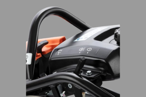 zageszczarka-stopowa-skoczek-husqvarna-lt-6005-honda-230-mm zageszczarka-stopowa-skoczek-husqvarna-lt-6005-honda-230-mm