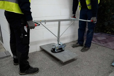 Ergonomiczna praca z chwytakiem próżniowym Probst FXAH-120 Grabo i uchwytem DUO Ergonomiczna praca z chwytakiem próżniowym Probst FXAH-120 Grabo i uchwytem DUO