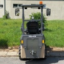 Kompaktowa ładowarka kołowa Meyer LW15 z silnikiem Perkins Euro 5 i sterowaniem joystickiem