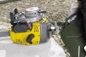 Młot spalinowy Wacker Neuson BH40 w akcji wyburzeniowej Młot spalinowy Wacker Neuson BH40 w akcji wyburzeniowej