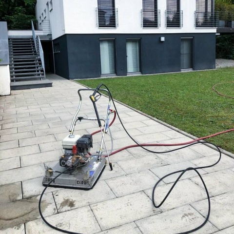 Wysokociśnieniowa myjka do kostki brukowej Probst EASYCLEAN EC-60 z osłoną przeciwbryzgową Wysokociśnieniowa myjka do kostki brukowej Probst EASYCLEAN EC-60 z osłoną przeciwbryzgową