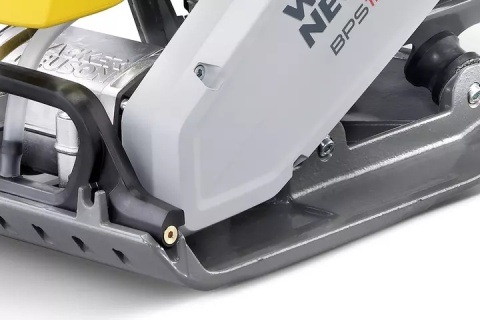 rofesjonalna zagęszczarka jednokierunkowa Wacker Neuson BPS 2050A z silnikiem Honda do zagęszczania gruntu i kostki