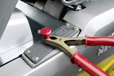 Profesjonalna zagęszczarka rewersyjna Wacker Neuson DPU 5545 z silnikiem Hatz Diesel