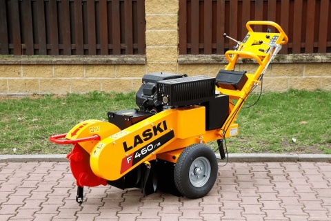 Karczownik Laski F460/18 silnik Kohler widok z boku