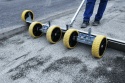 Listwa zgarniająca Probst Levelfix LF 170-310 cm podczas pracy